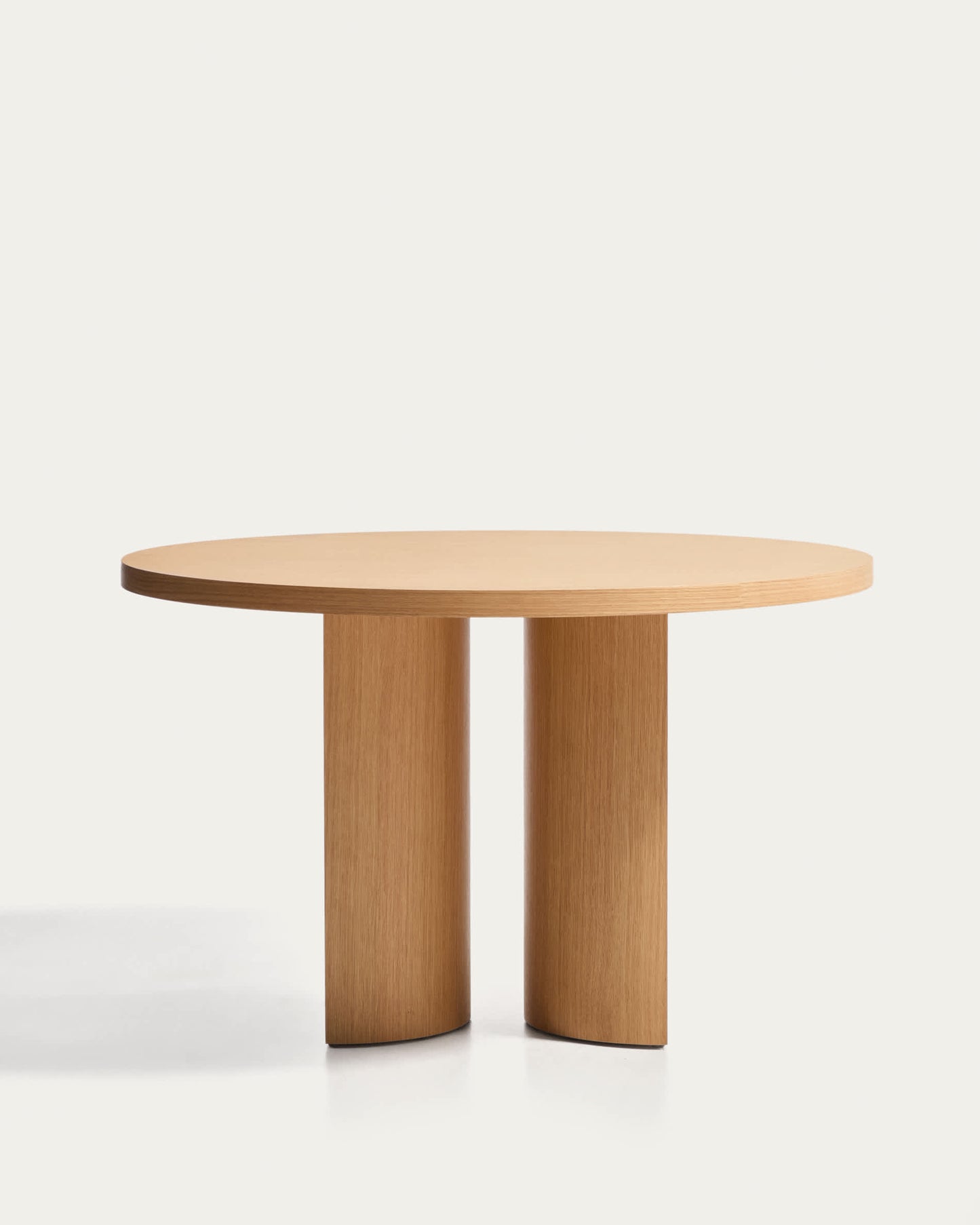 Tavolo rotondo Nealy con impiallacciatura in rovere e finitura naturale Ø 120 cm