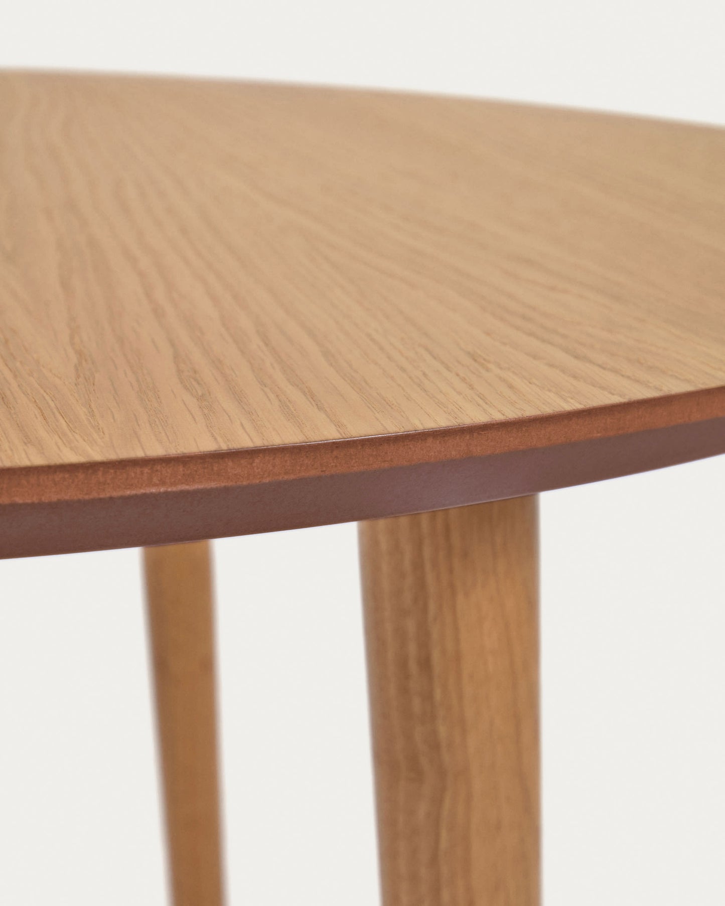 Tavolo rotondo allungabile Oqui MDF impiallacciato rovere e gambe in legno massiccio 90 (170) x 90 cm