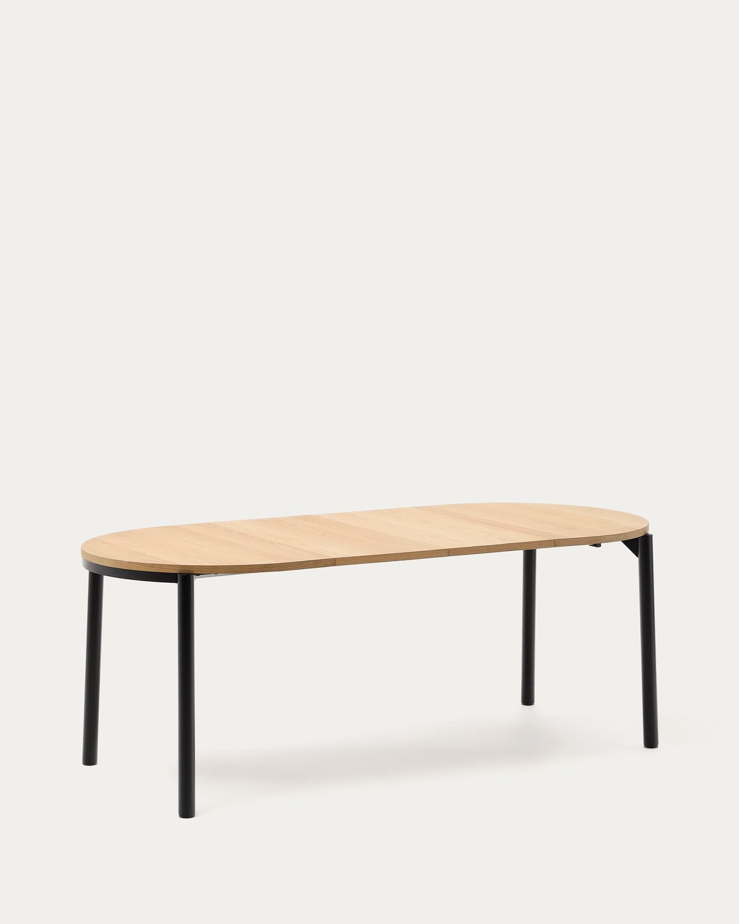Tavolo allungabile Montuiri con impiallacciatura in rovere e gambe in acciaio con finitura in nero  Ø120(200) x 90 cm