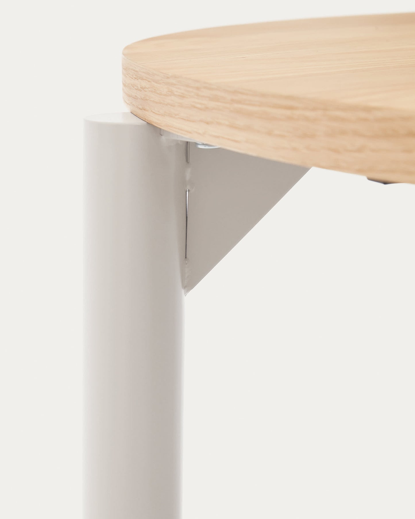 Tavolo allungabile Montuiri con impiallacciatura in rovere e gambe in acciaio con finitura in grigio 120(200) x 90 cm