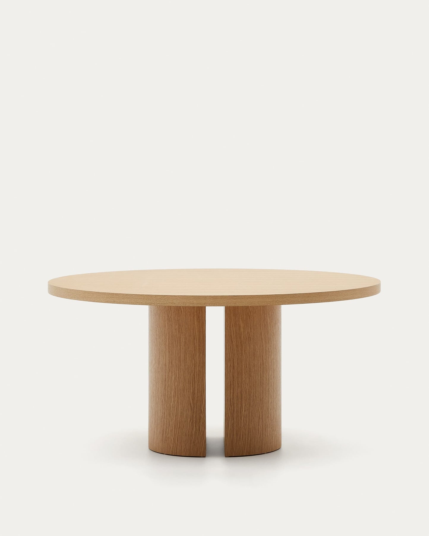 Tavolo rotondo Nealy con impiallacciatura in rovere e finitura naturale Ø 150 cm