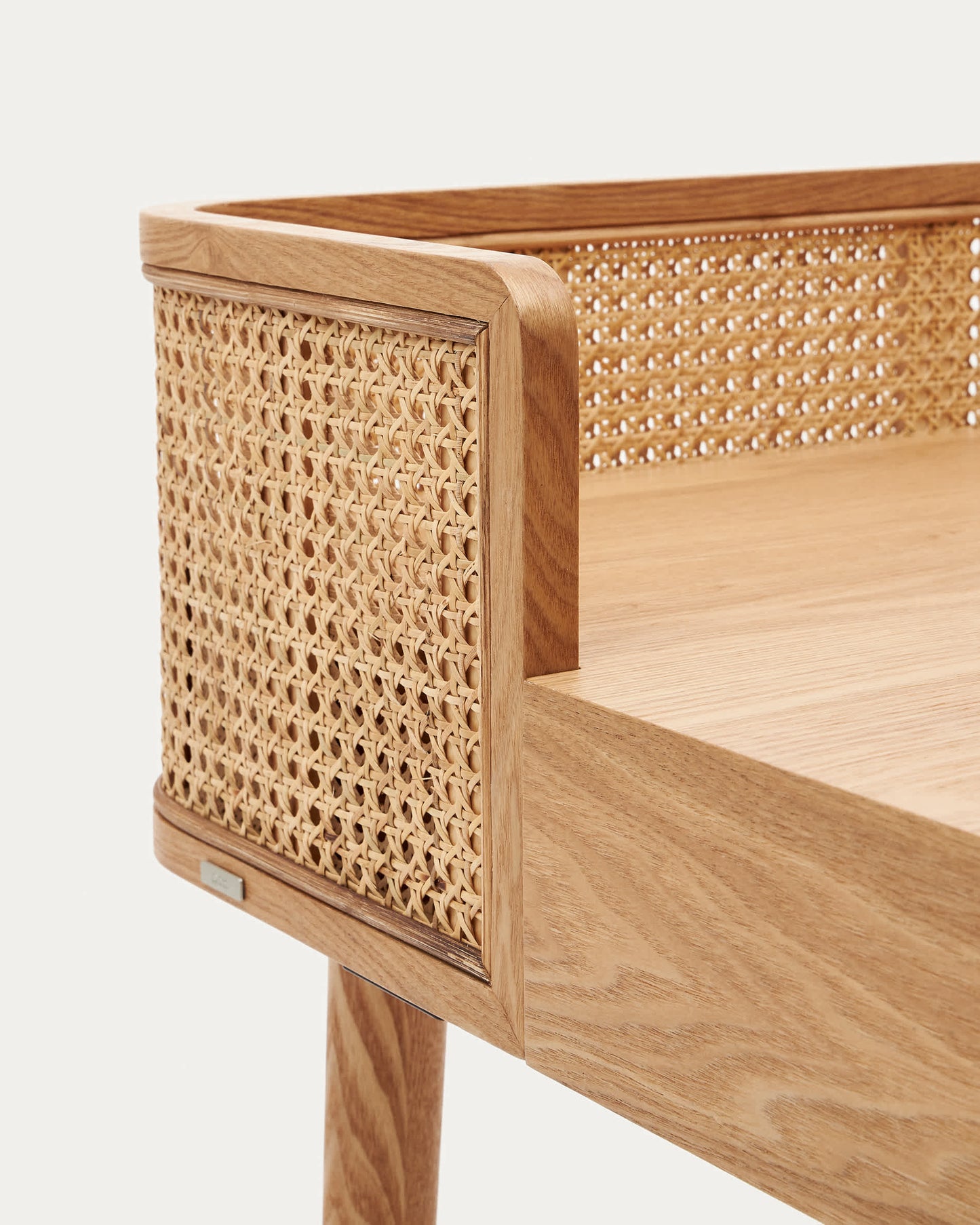 Scrivania impiallacciata in frassino massiccio e rattan 105 x 62 cm