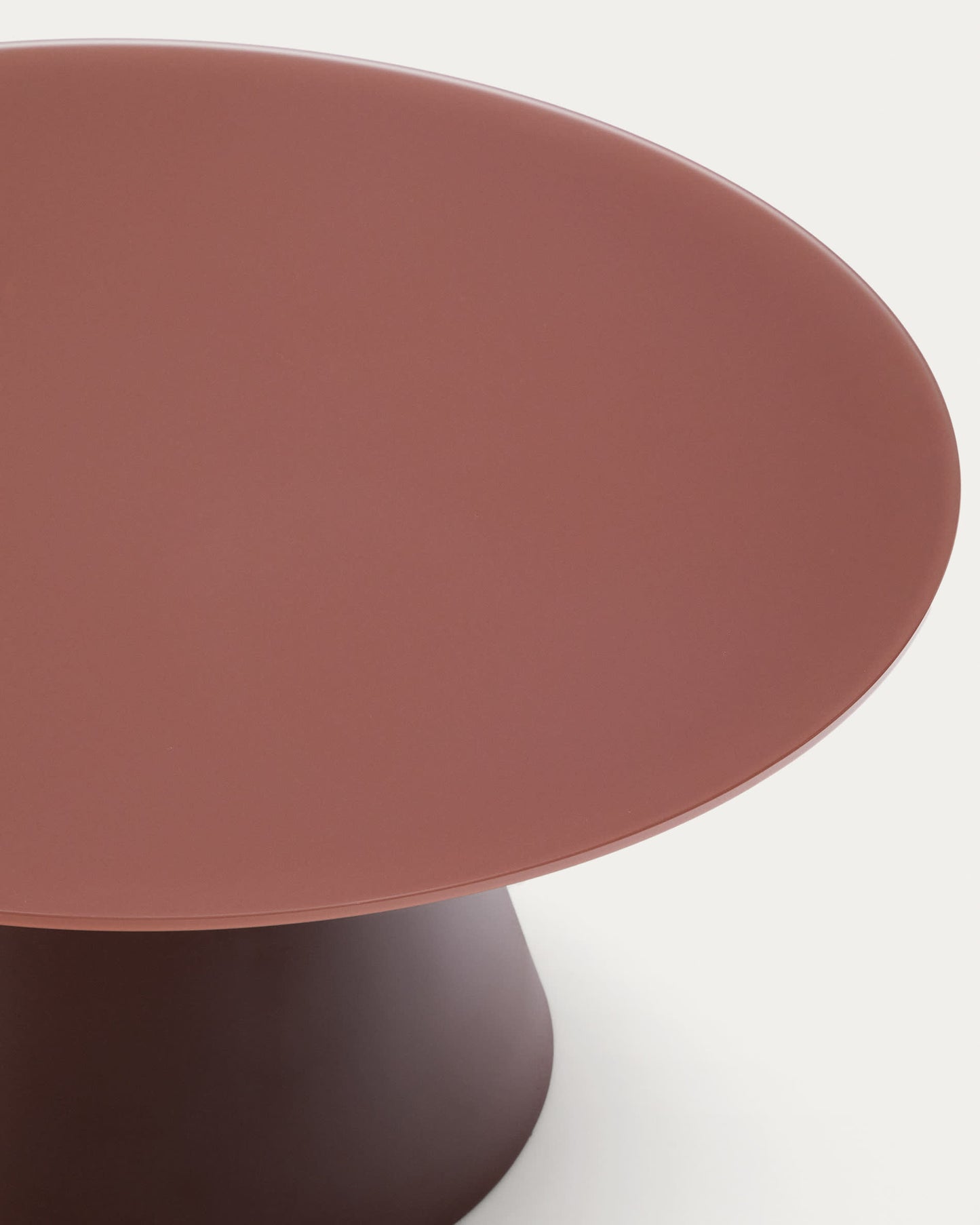 Tavolino Wilshire in vetro temperato smerigliato e acciaio verniciato terracotta satinato Ø 80cm