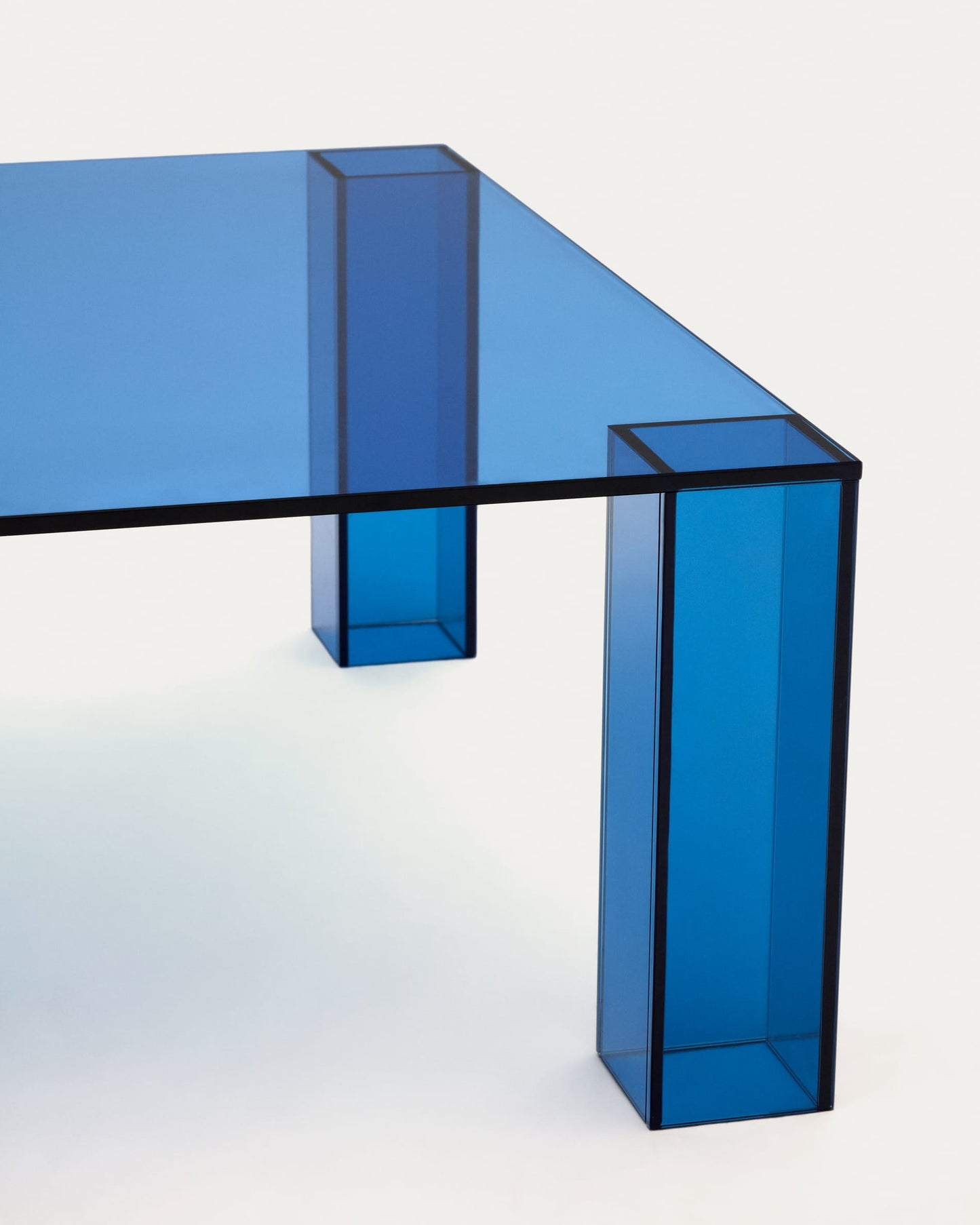 Tavolo d’appoggio Adularia di vetro temperato blu 85 x 85 cm