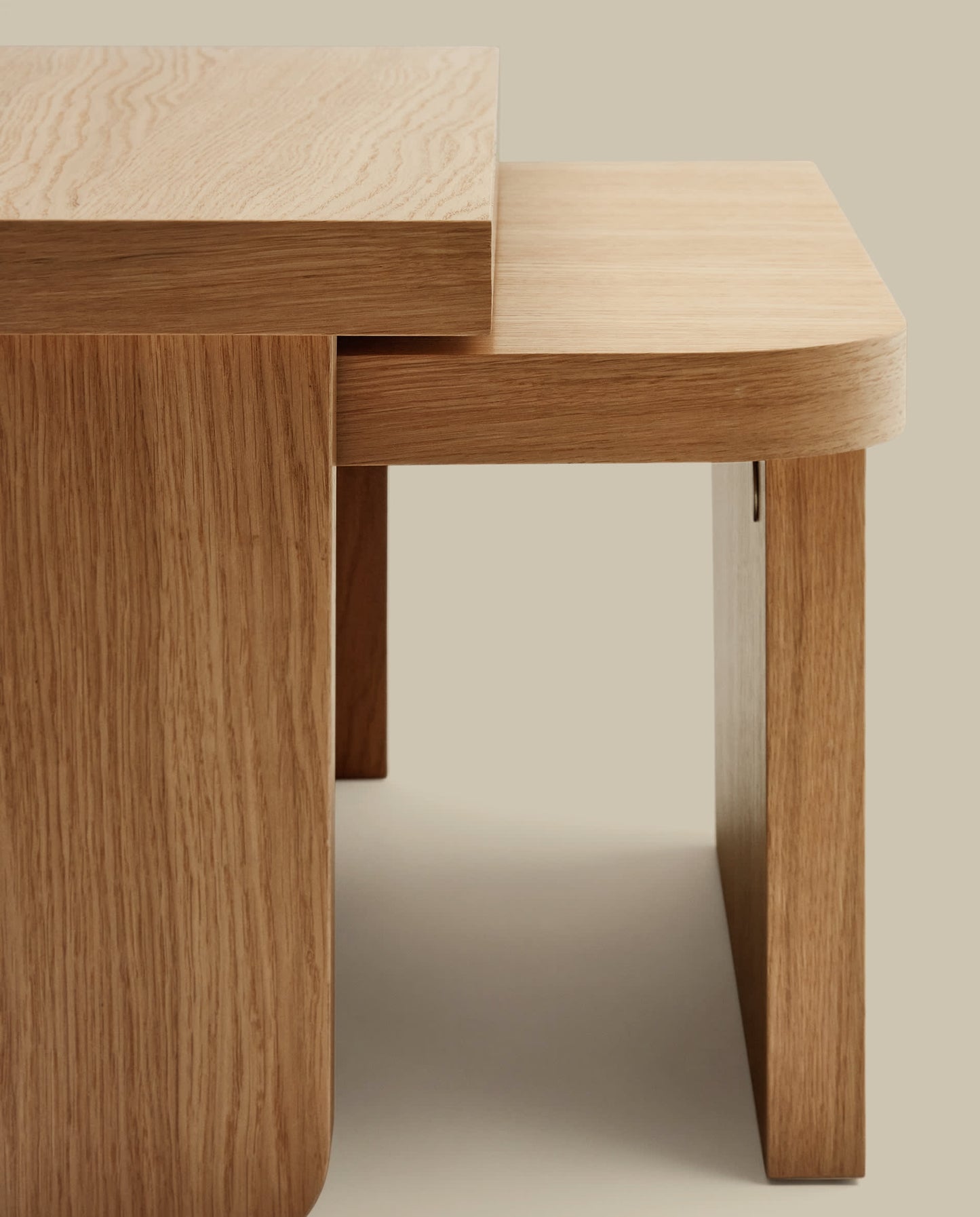 Set Oaq di 2 tavolini impiallacciato rovere finitura naturale