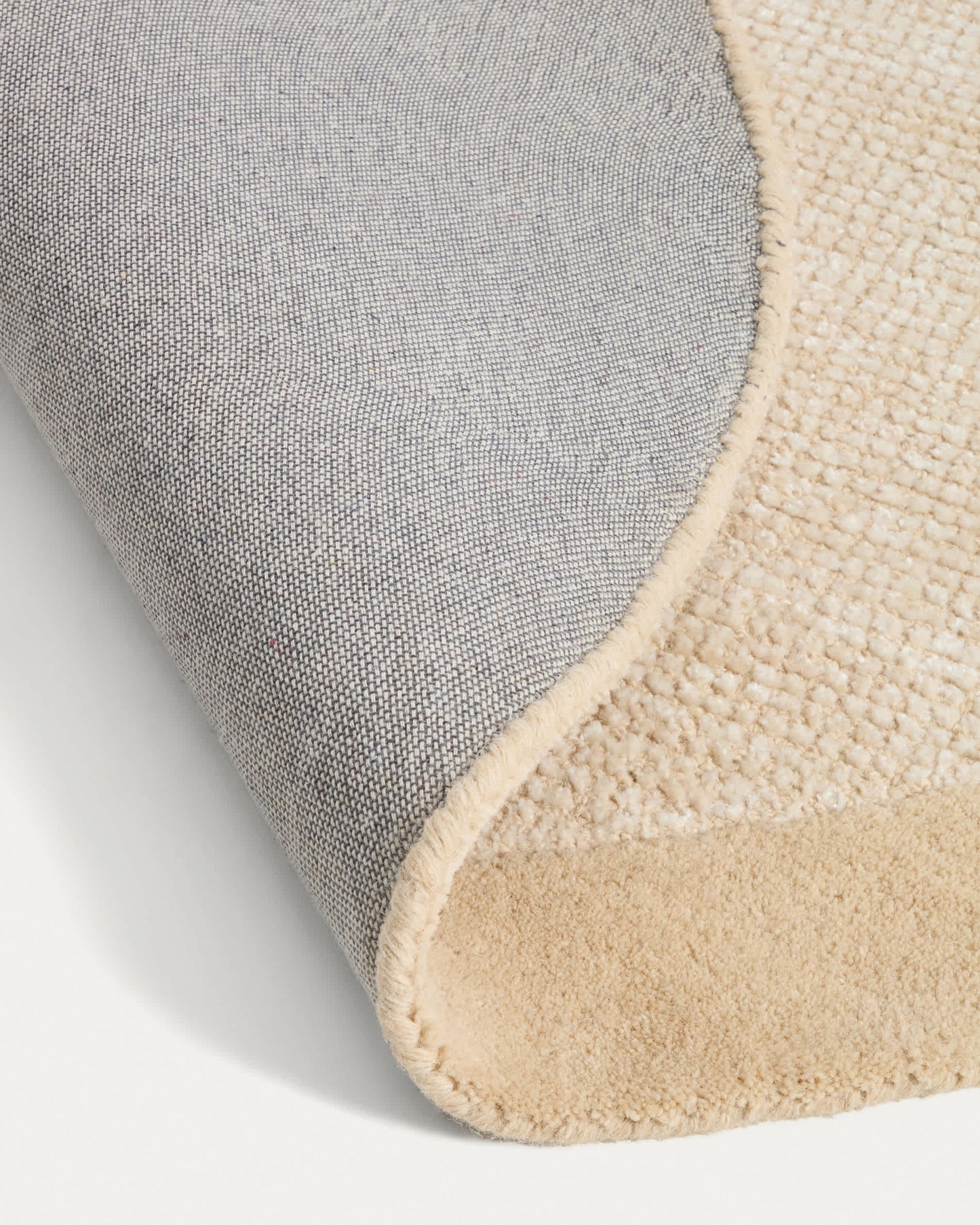 Tappeto Ivena in lana e viscosa beige 160 x 230 cm